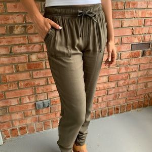 Olive geeen pants